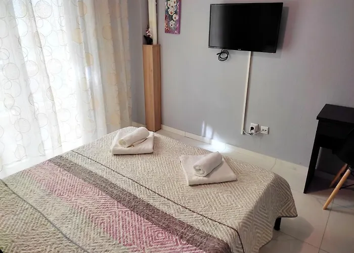 Driftwood Center * Kavala